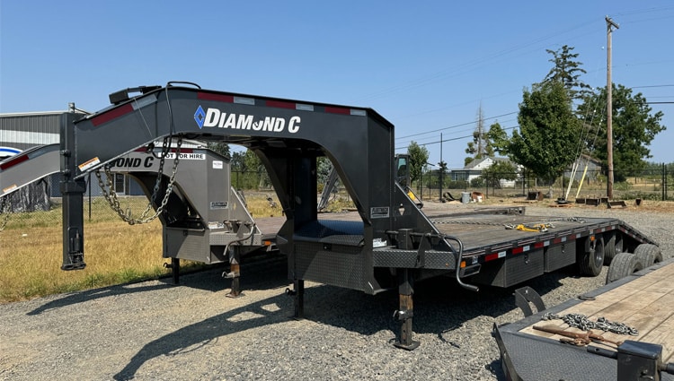 Diamond C 30 ft x 102 ft Goose Neck Trailer FMAX212