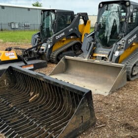 John Deere 317G Skid Steer